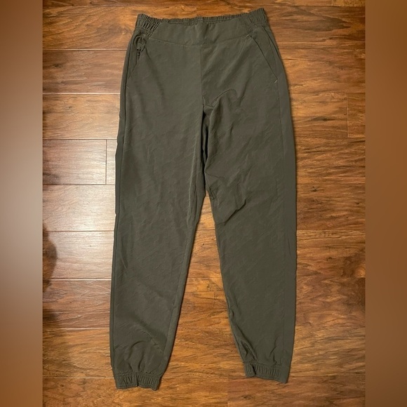 Athleta Pants - Athleta Brooklyn Textured Jogger Size 6